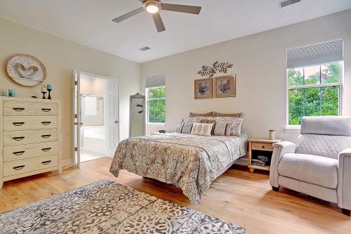 1869 Palmetto Isle Dr, Mount Pleasant SC  29466-8773 exterior