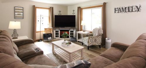 473 Pine Tree Dr, Fond Du Lac WI  54935-5474 exterior