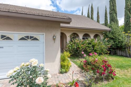 12943 Addison St, Van Nuys, CA 91423-2215