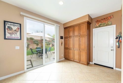 40347 Amesbury Ln, Temecula CA 92591-4432 exterior