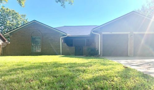 1102 Easy St, Richmond, TX 77471-4242