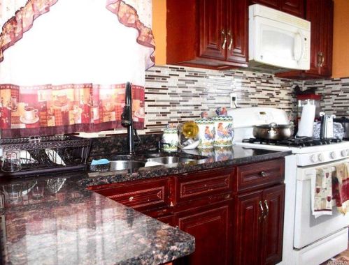 134-19 234th St, Jamaica, NY 11413-2116