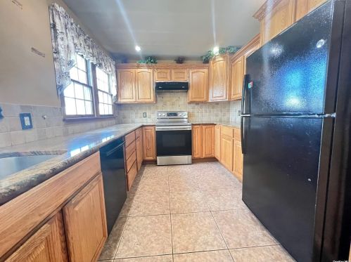 4016 Jean Ave, Bethpage NY  11714-4521 exterior