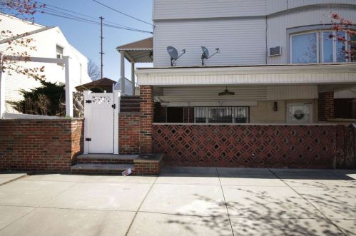 65 5th St, Bayonne NJ  07002-4225 exterior