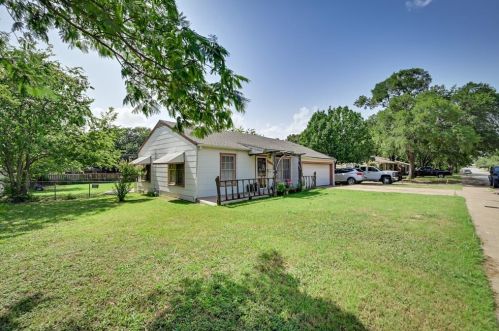 2608 Yeager St, Fort Worth, TX 76112-5054