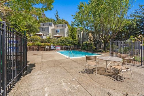 1468 Townview Ave, Santa Rosa CA  95405-7561 exterior