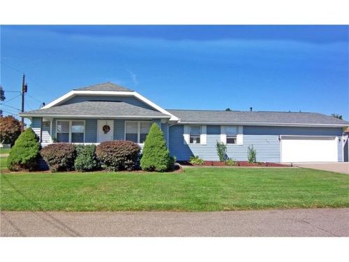 803 Belrock Ave, Belpre, OH 45714-1319