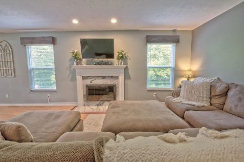 7 Eagle Ct, Amelia, OH 45102-2162