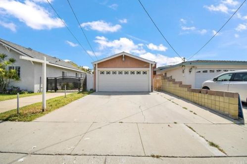 12116 Cedar Ave, Hawthorne, CA 90250-4041