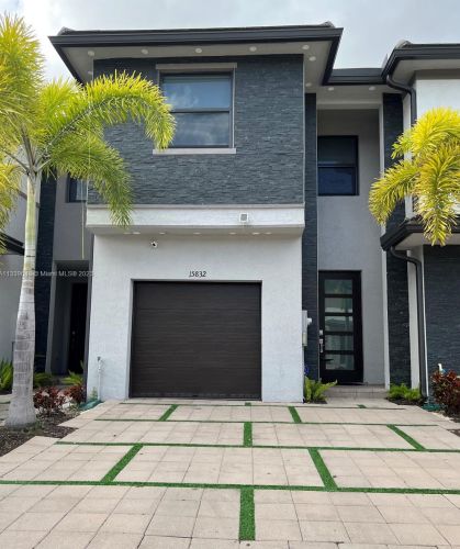 15832 91st Ct, Hialeah FL  33018-1951 exterior