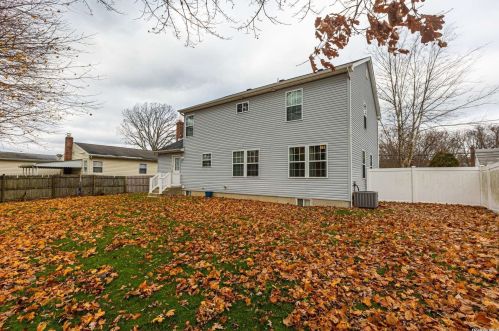 340 45th St, Copiague NY  11726-1017 exterior