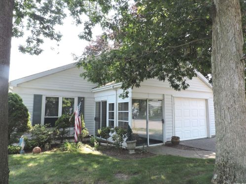 451 Summerwood Ct, Panamoka, NY 11961-2029