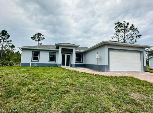 2917 14th St, Lehigh Acres, FL