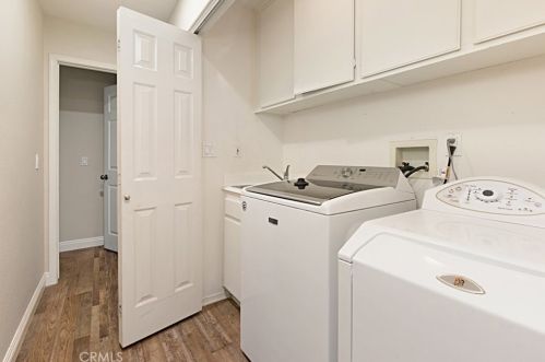 32488 Guevara Dr, Temecula CA  92592-2802 exterior