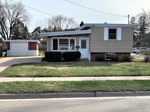 1413 Western Ave, Green Bay, WI 54303-2118