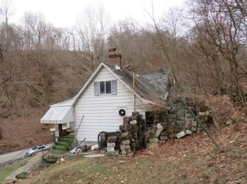 773 Barneys Run Rd, Fredericktown, PA 15333-2143