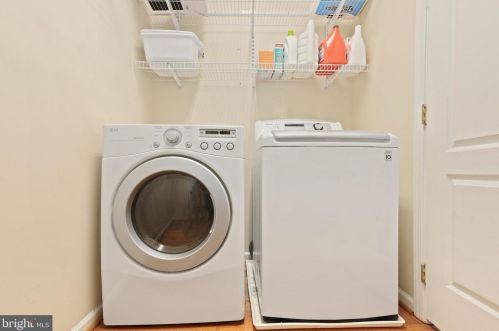 15843 Fourmile Creek Ct, Haymarket VA  20169-5427 exterior