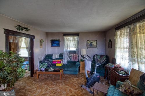 123 Newkirk Ave, Trenton NJ 08610-4826 exterior