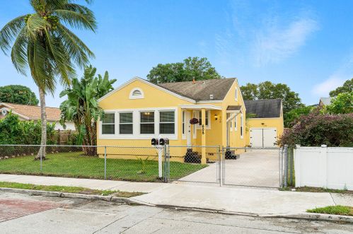 608 El Vedado, West Palm Beach, FL 33405-1958