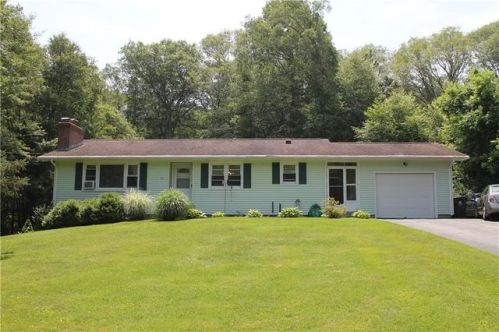 30 Cherry Hill Rd, Norwich, CT 06360-5202