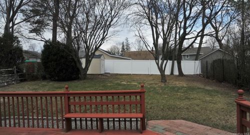 16 Forest Ave, Crotonville NY  10562-3624 exterior