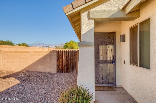 9272 Crystal Moon Ct, Tucson, AZ 85743-5258