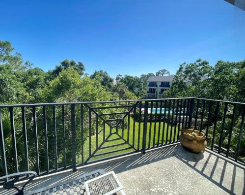 1685 42nd Sq, Vero Beach FL  32960-0548 exterior