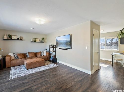 516 100, West Kaysville, UT 84037-2102