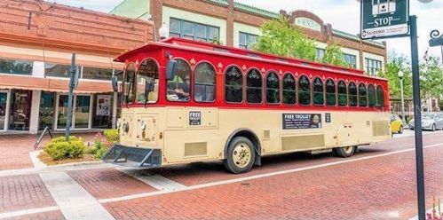 821 Catalina Dr, Sanford FL  32771-3506 exterior