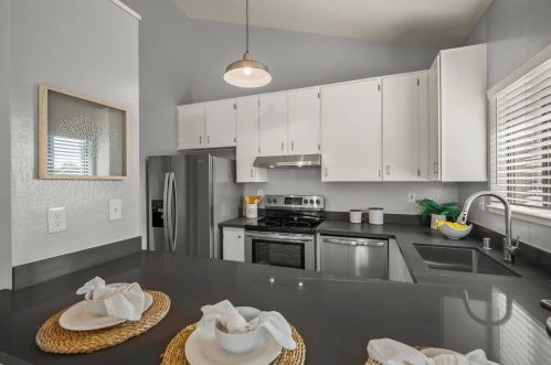 1068 Maywood Ln, Pacheco CA  94553-4176 exterior