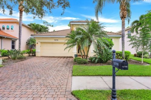 12795 Aviano Dr, Naples, FL 34105-4932