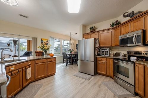 2415 22nd Ave, Cape Coral, FL 33909-4518