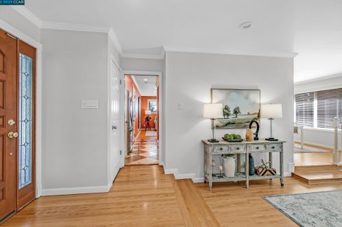 11655 Betlen Dr, Pleasanton CA  94568-2715 exterior