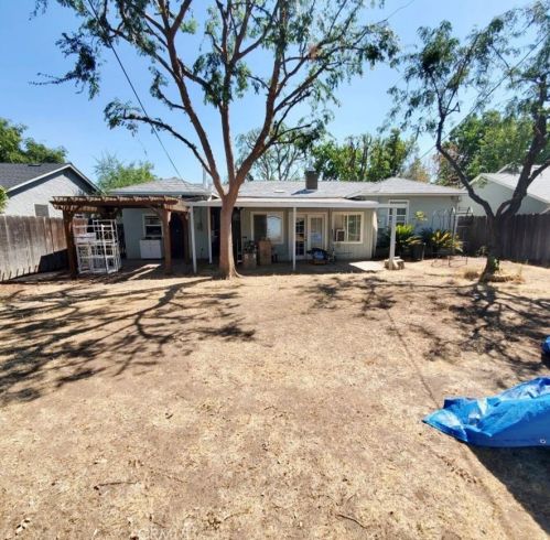 1548 Cortland Ave, Fresno, CA 93705-3304