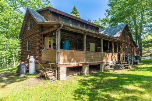 11 Picadilly Ct, Rock Hill NY  12775-6435 exterior