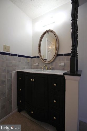 7319 Glendower Ct, Springfield VA  22153-1115 exterior