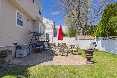 139 Hilburn Rd, Scarsdale NY  10583-6117 exterior