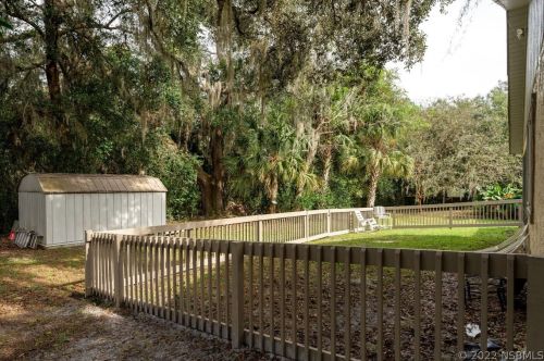 2033 Brewster Dr, Deltona FL  32738-9597 exterior