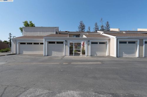 84 Marylinn Dr, Milpitas, CA 95035-4330