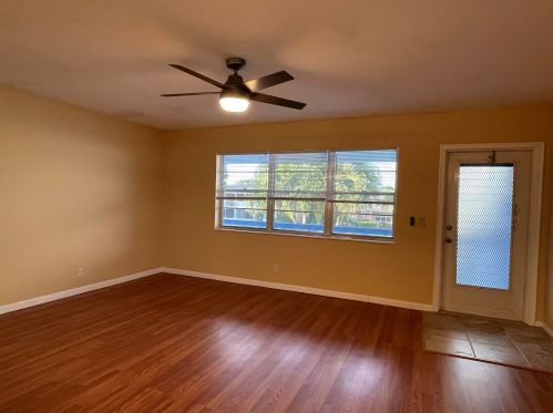 164 Salisbury G, West Palm Beach, FL 33417-1964