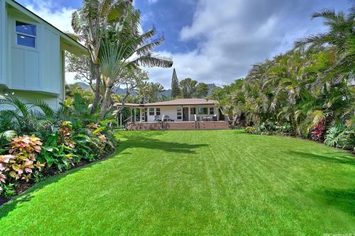 41-888 Laumilo St, Waimanalo, HI 96795
