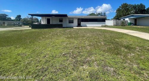 760 Karen Dr, Titusville, FL 32780-6914