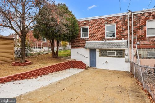 8522 Castor Ave, Philadelphia PA  19152-1208 exterior