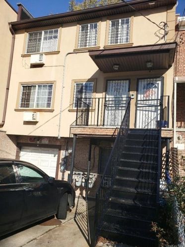 839 222nd St, Bronx, NY 10467-5264