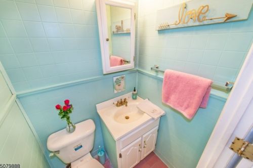 24 Olive St, Bloomfield NJ  07003-3209 exterior