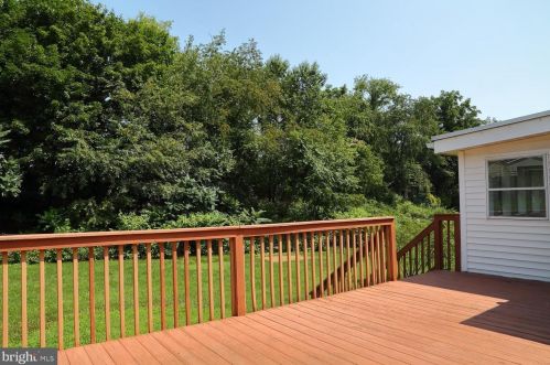 8042 Jefferson St, Hummelstown PA  17036-9319 exterior