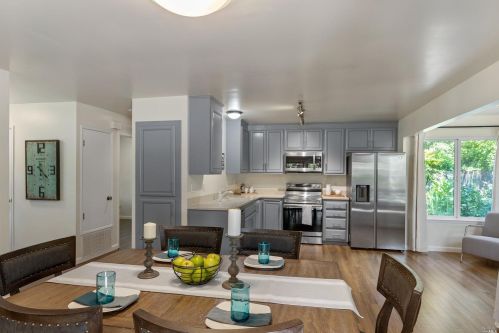 1590 Cunningham Way, Santa Rosa CA  95403-2342 exterior