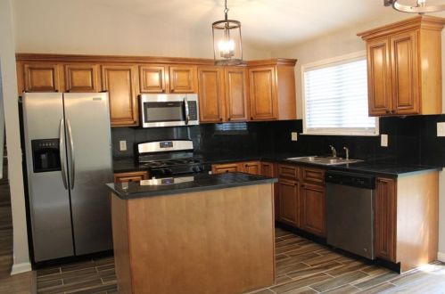 5118 Fairforest Dr, Stone Mountain GA  30088-1637 exterior