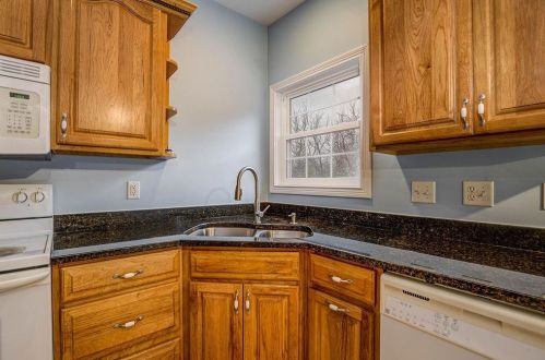 230 Northridge Dr, Miami OH  45056-8867 exterior