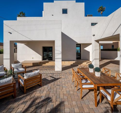 3535 Riviera Dr, San Diego CA 92109-6641 exterior